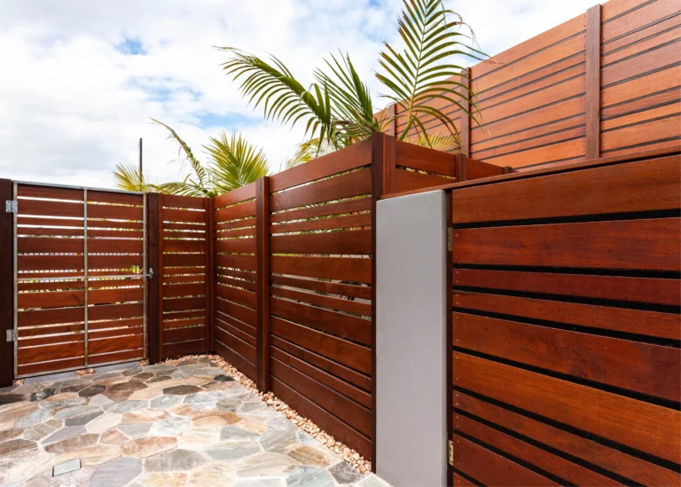 Modern Privacy Fences: Design Ideas, Benefits, and Real-World Applications