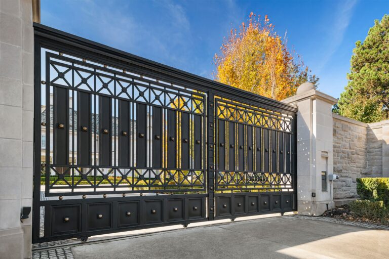 Luxury Driveway Gates: Designs, Materials, Benefits, and Real-World Examples